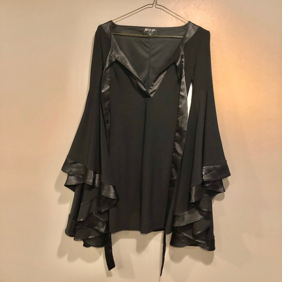 Nasty Gal Hollywood Cruisin’ Bell Sleeve dress - Picture 6 of 8